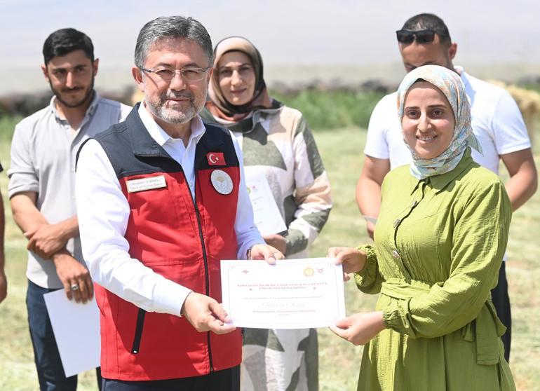 Bakan Yumaklı: Üreticilerimize hayvan başına yıllık 18 bin lira destek vereceğiz