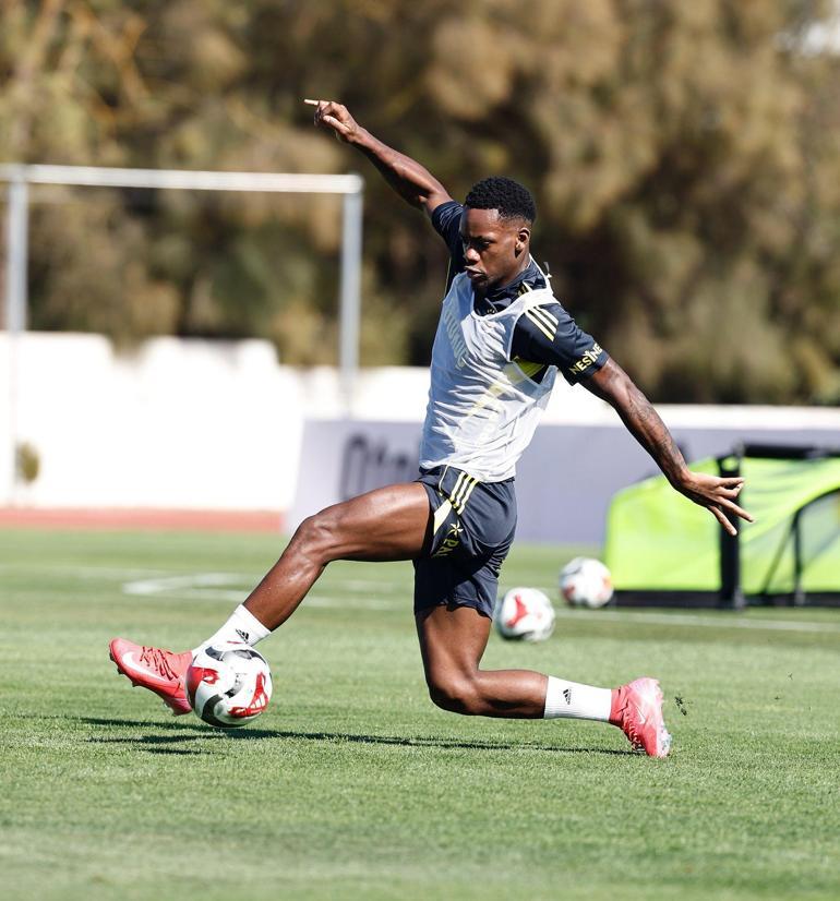 Fenerbahçe, Portekiz kampındaki çalışmalarını sürdürüyor