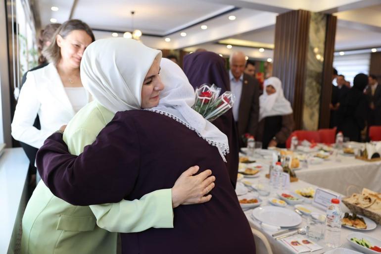 Bakan Göktaş, şehit ailelerine Terörsüz Türkiyeyi anlattı