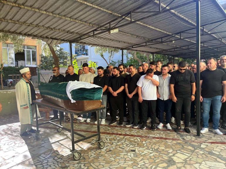 Boşandığı eşi tarafından öldürülen Demetin cenazesi yakınları tarafından teslim alındı