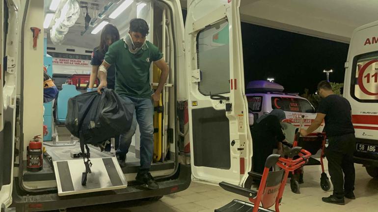 Sivasta yolcu otobüsü devrildi: 4 ölü, 40 yaralı