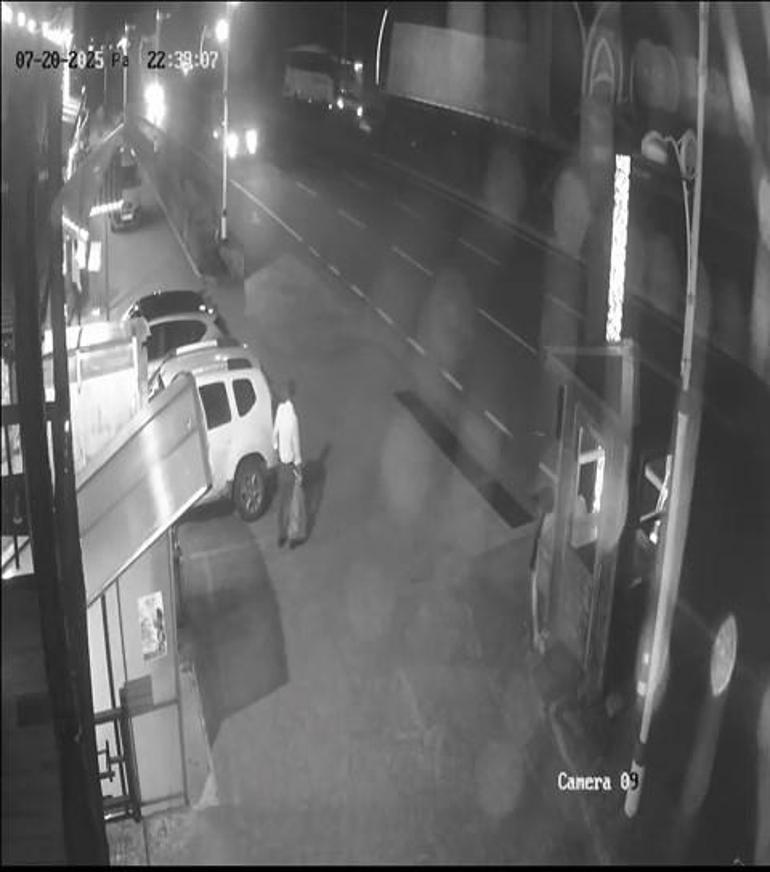 Karadeniz Sahil Yolunda yolcu otobüsü korkuluklara çarptı; kaza anı kamerada