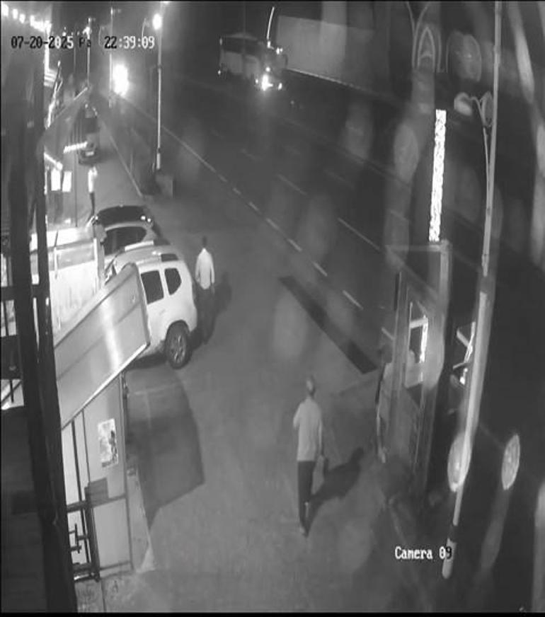 Karadeniz Sahil Yolunda yolcu otobüsü korkuluklara çarptı; kaza anı kamerada