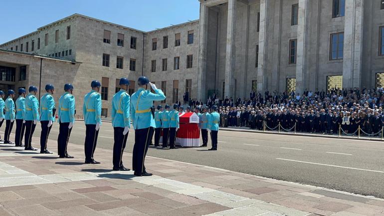 Eski CHP Genel Başkanı Öymen için TBMMde tören
