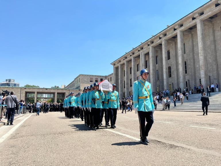 Eski CHP Genel Başkanı Öymen için TBMMde tören