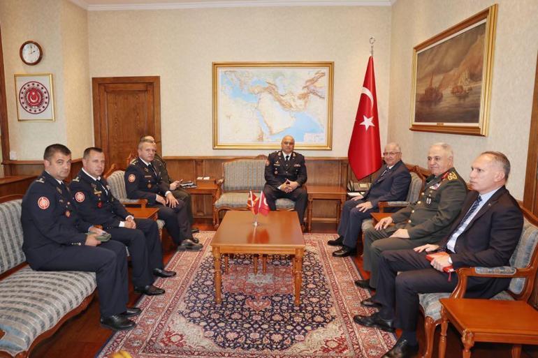 Bakan Güler, Kuzey Makedonya Genelkurmay Başkanı Lafchiski’yi kabul etti