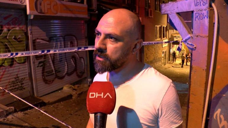 Beyoğlunda 3 katlı binada, patlama sonrası kısmi çökme; o anlar kamerada