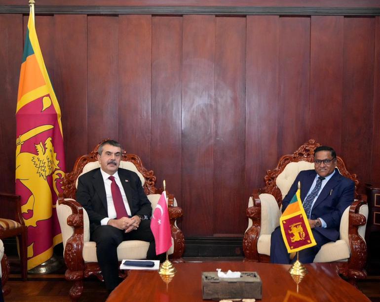 Bakan Tekin, Sri Lanka Dışişleri, Dış İstihdam ve Turizm Bakanı Herath ile görüştü