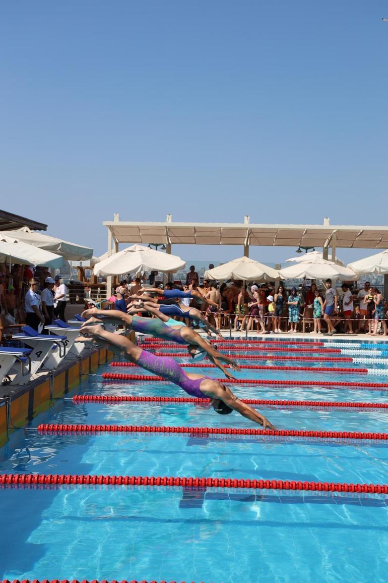 38inci Uluslararası Prens Adaları Yüzme Şampiyonasının ilk gününde rekorlar kırıldı