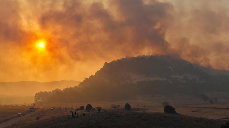 Eskişehirde çıkan orman yangını, 3üncü günde Afyonkarahisarda sürüyor