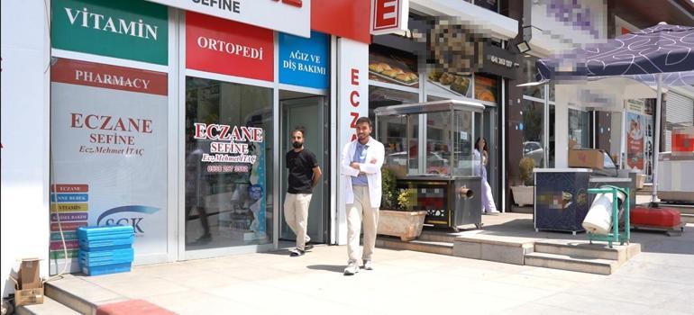 Eczacıdan hayat kurtaran Heimlich manevrası