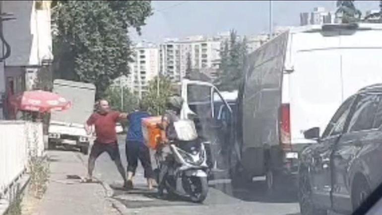 Esenyurtta sinyal verme kavgasında yumrukla saldırdığı sürücüyü bayıltıp kaçtı