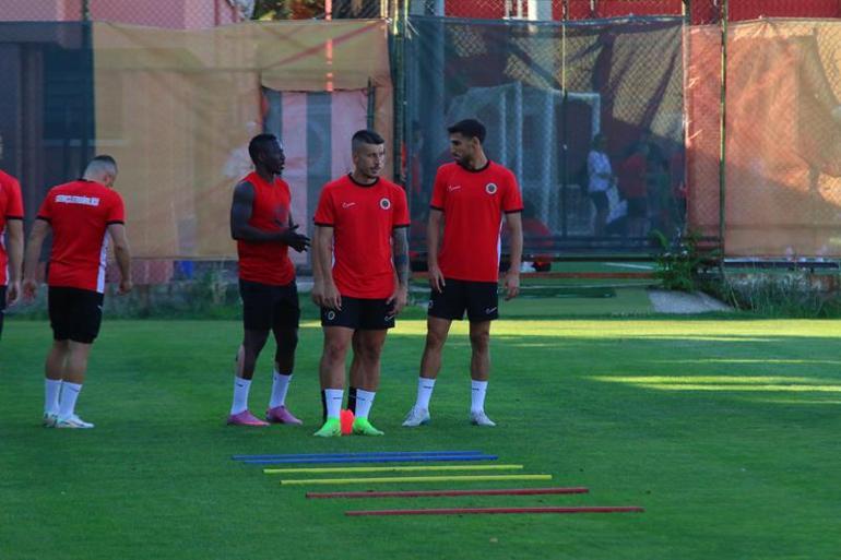 Henry Onyekuru: Futbola tekrar dönebilmek için Gençlerbirliği’ndeyim