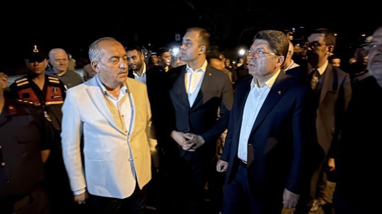 Bartında 2 ev ve 2 samanlık yandı; 9 köydeki anız yangını söndürüldü