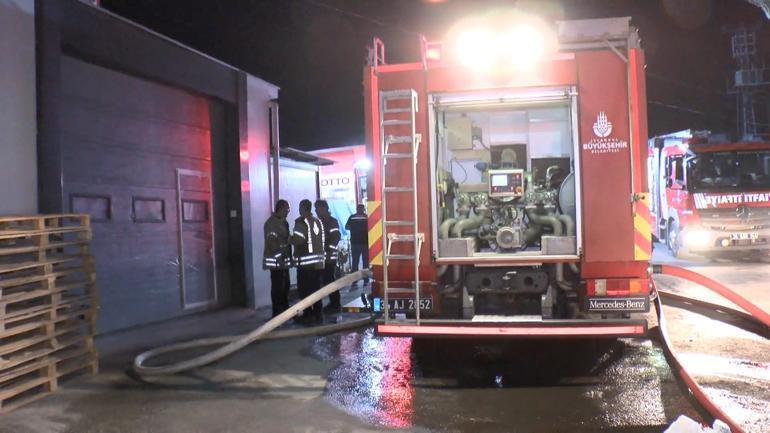 Başakşehirde, fabrikada çıkan yangın büyümeden söndürüldü