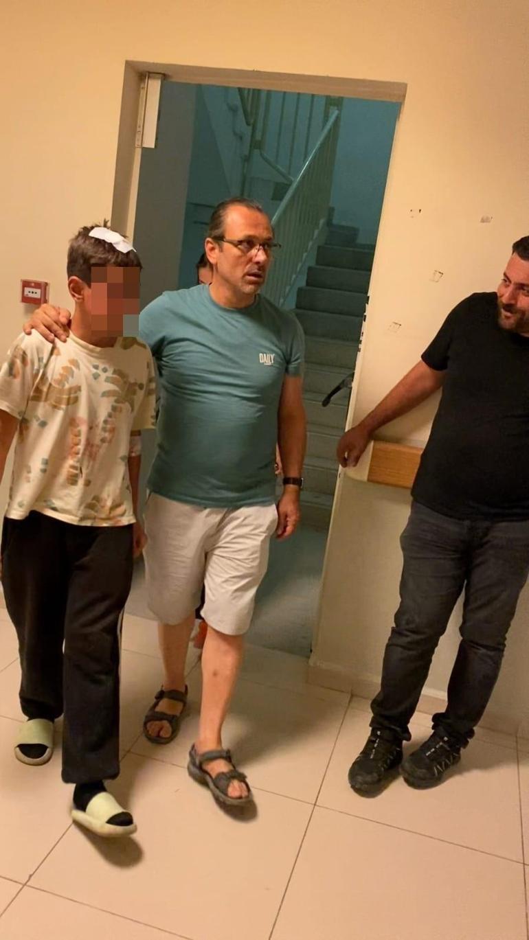 Sokakta oynayarken komşusunun başına şişe attığı çocuk yaralandı