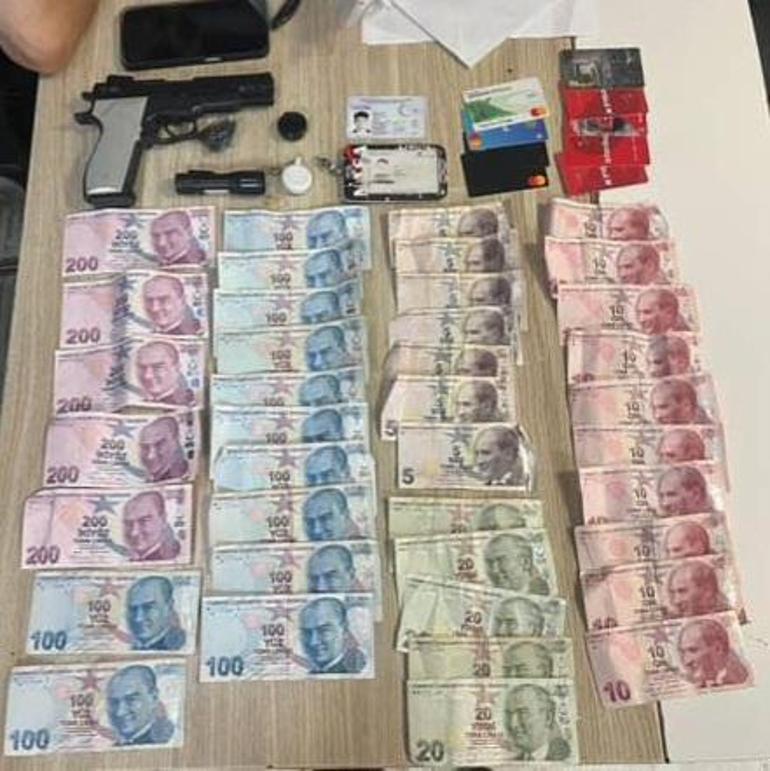 Bakırköyde bekçi kılığında vatandaşlardan para toplayan şüpheli yakalandı