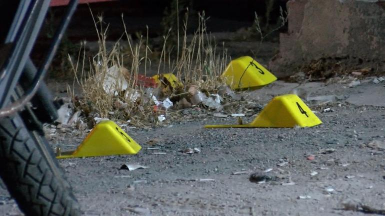 Bağcılarda kafeye silahlı saldırı: 3 kişi yaralandı