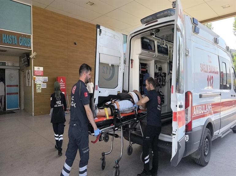 Lastiği patlayan otomobil, şarampole yuvarlandı: 1 yaralı