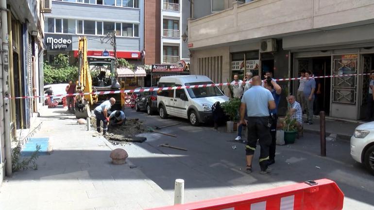 Kağıthanede yeraltı elektrik kablolarında patlama