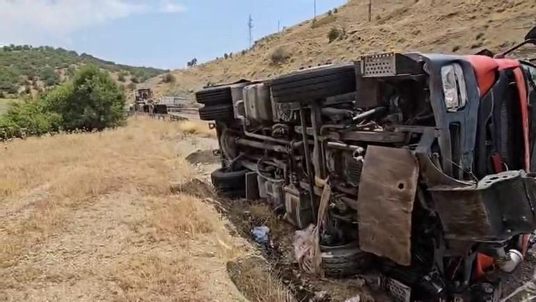 Diyarbakırda yangına giden itfaiye aracı devrildi: 1’i ağır, 3 yaralı