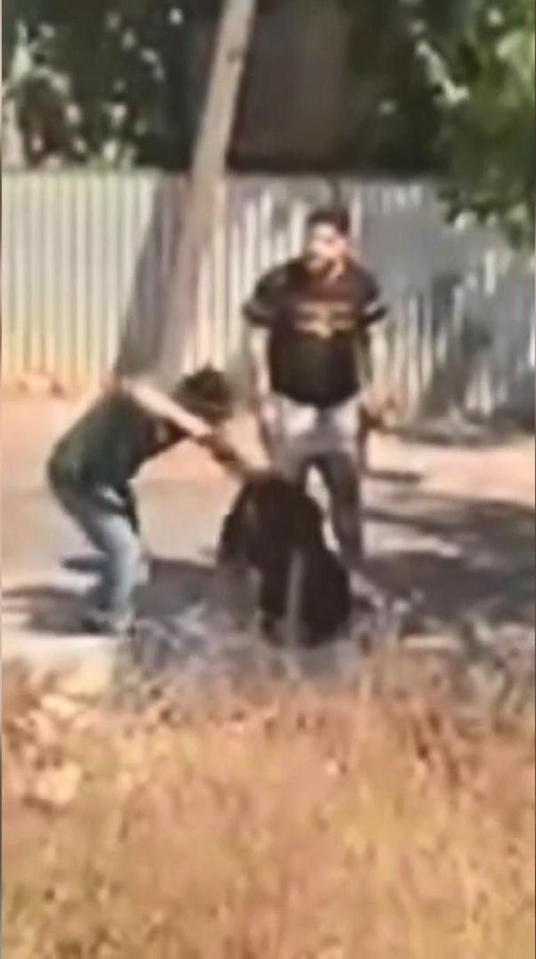 Ümraniyede sokak ortasında kafasına silah dayadığı kadını darbetti