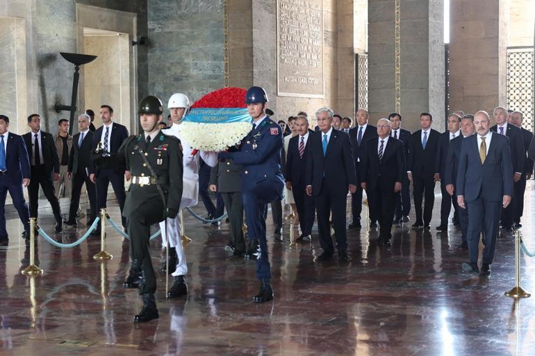Kazakistan Cumhurbaşkanı Tokayev, Anıtkabir’i ziyaret etti