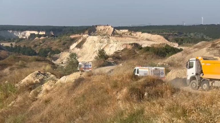 Silivri’de kum ocağında göçük; çalışmalara ara verildi