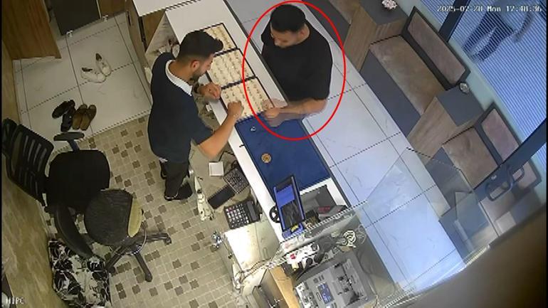 Kuyumcudan yüzük hırsızlığı kamerada