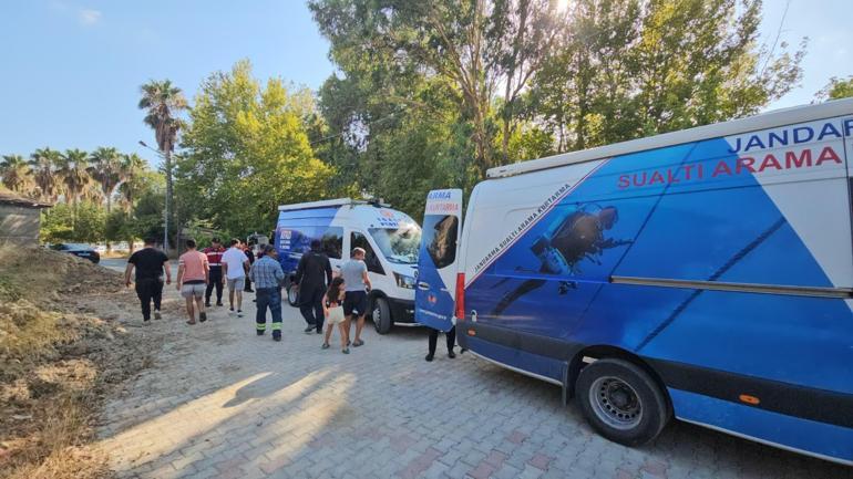 Tatile geldi, baraj gölüne düşen terliğini almak isterken boğuldu