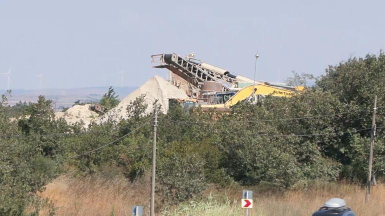 Silivri’de kum ocağındaki göçükte arama çalışmaları ikinci gününde sürüyor