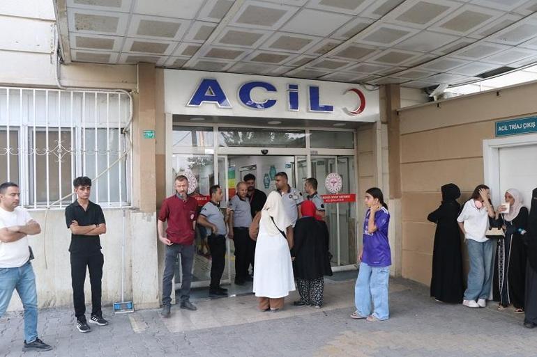 Acil servise girip, doktor ve güvenlik görevlisini bıçakladı; o anlar kamerada