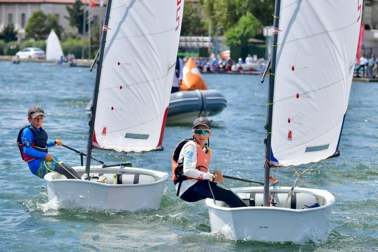 Haliçte Optimist Türkiye Takım Şampiyonası başladı
