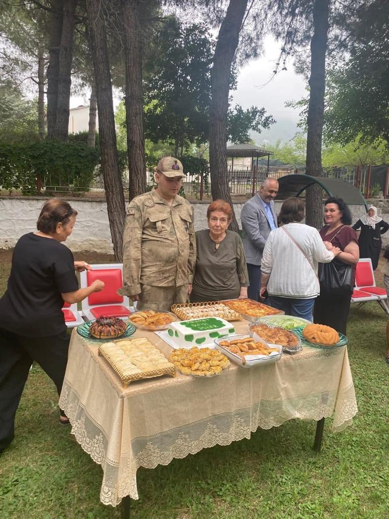 Otizmli Mehmet, temsili törenle asker oldu