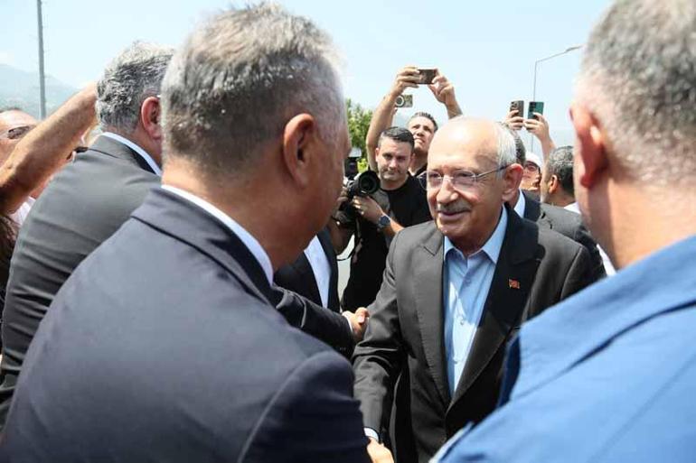 Kılıçdaroğlu, cezaevinde tutuklu Böcek ve Karayı ziyaret etti
