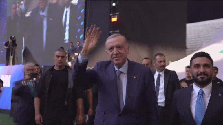 Cumhurbaşkanı Erdoğan: Milletimizin hasretini çektiği büyük ve güçlü Türkiyeye kavuşmamıza çok az kaldı