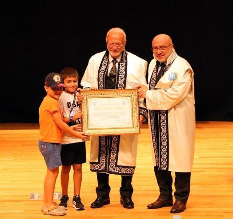 AK Parti’li Elitaş: Bilgiye ulaşmak o kadar kolay ki, cebinizde dünyayı taşıyorsunuz