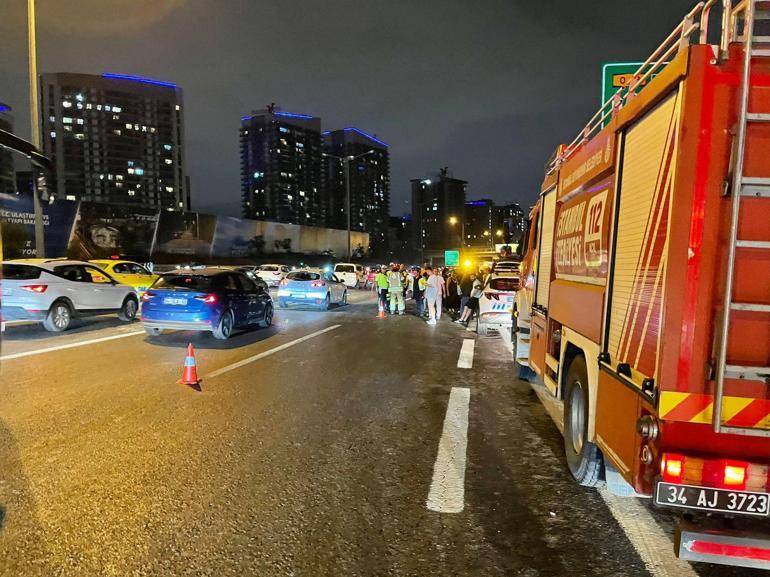 Eyüpsultanda 16 aracın karıştığı zincirleme kaza: 6 yaralı