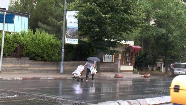 İstanbulda yağmur etkili oluyor