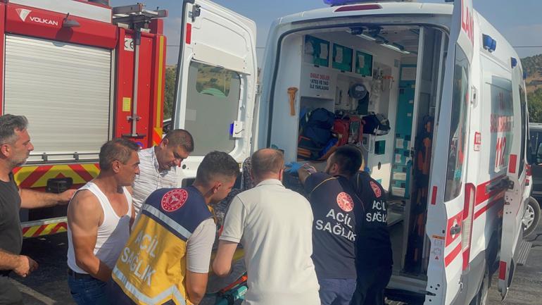 Manisa’da yolcu otobüsü ile otomobil çarpıştı; karı- koca öldü, 1 yaralı