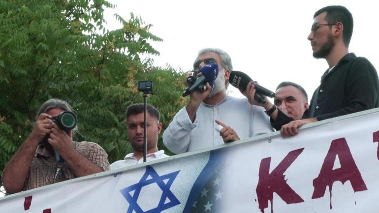 İsrailin Gazzedeki saldırılarını protesto eden grup ABD Konsolosluğuna yürüdü