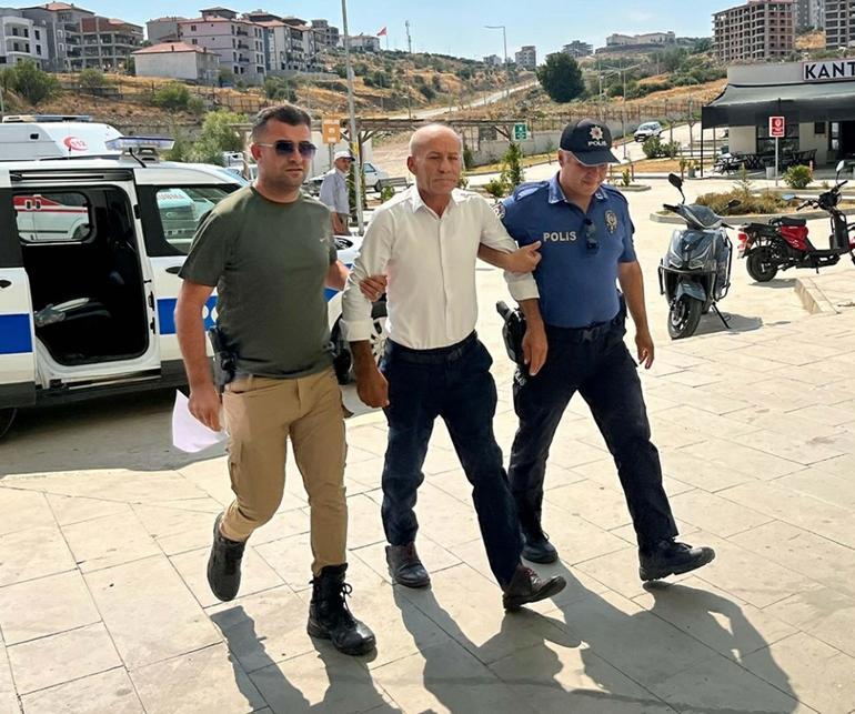 Otobüsün çarptığı otomobildeki çiftin öldüğü kaza kamerada