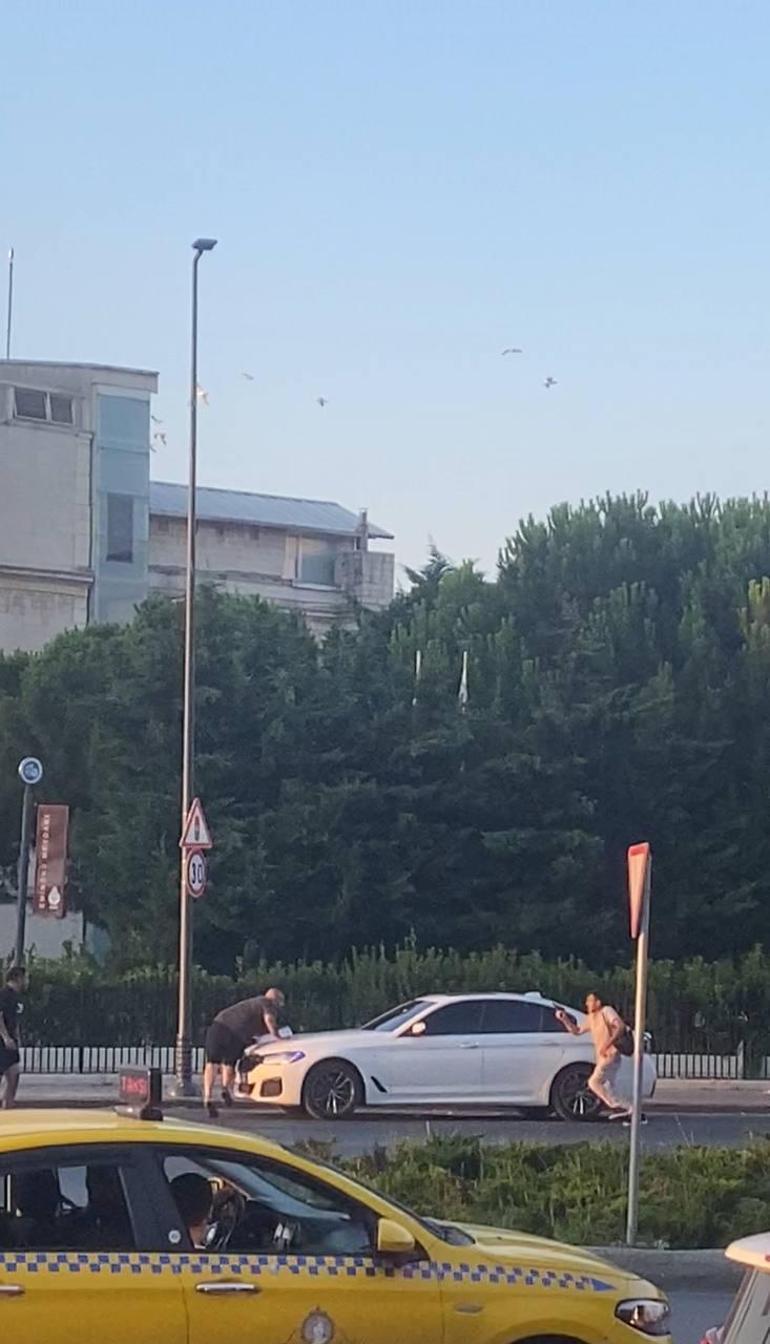 Eminönü’nde tartıştığı kişiyi silahla kovalayan şüpheliyi trafik polisleri etkisiz hale getirdi