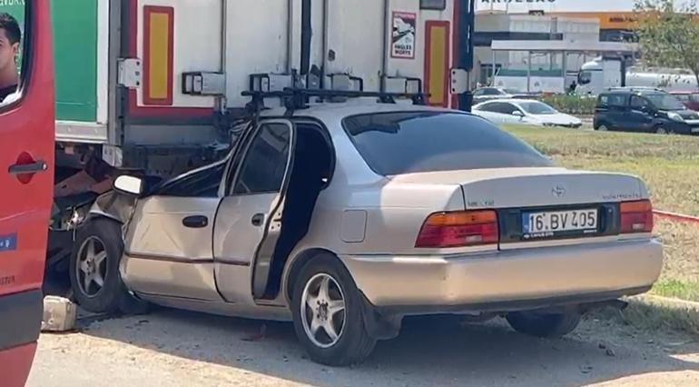 Otomobilin TIRa çarptığı kaza kamerada: 1 ölü