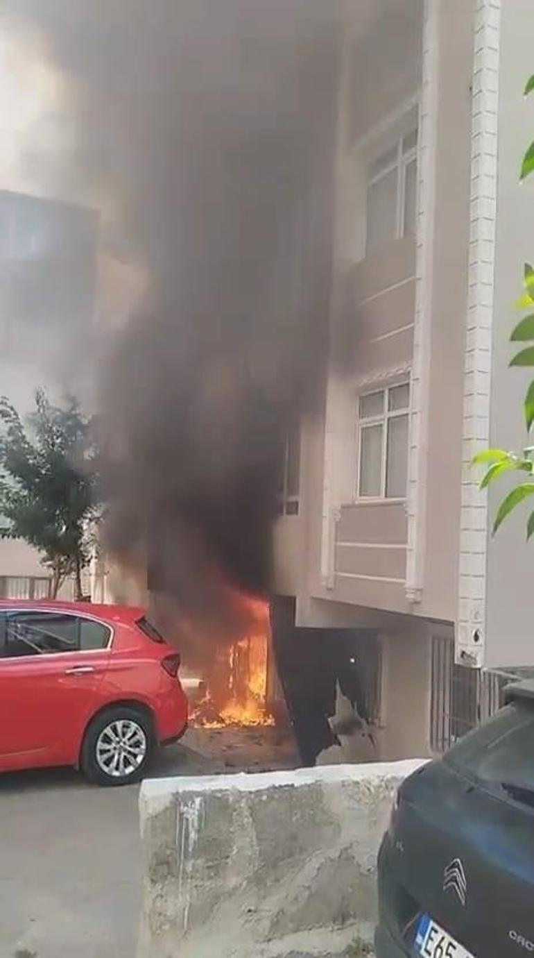 Fatihte ecza deposunda yangın; patlama anları kamerada