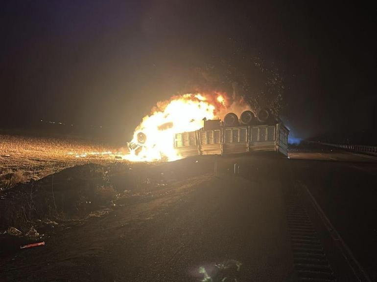 Mardin’de devrilip alev alan TIR’ın şoförü defnedildi