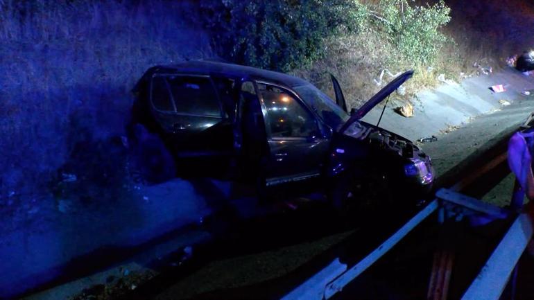 Eyüpsultanda hafif ticari araç ile otomobil çarpıştı: 1i ağır 2 yaralı