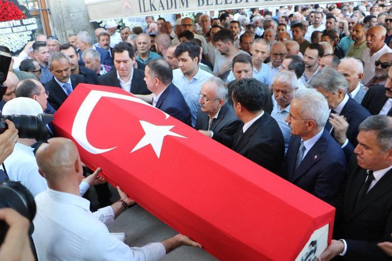 Eski Bayındırlık ve İskan Bakanı Mustafa Demir hayatını kaybetti