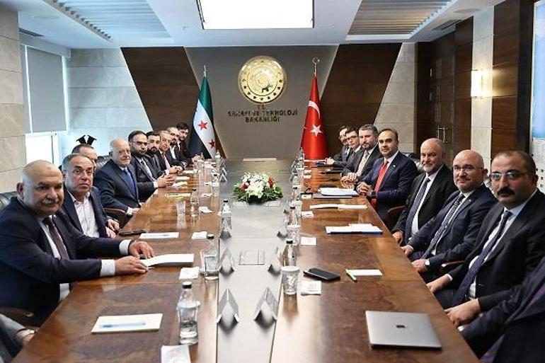 Bakan Kacır, Suriyeli mevkidaşı ile bir araya geldi