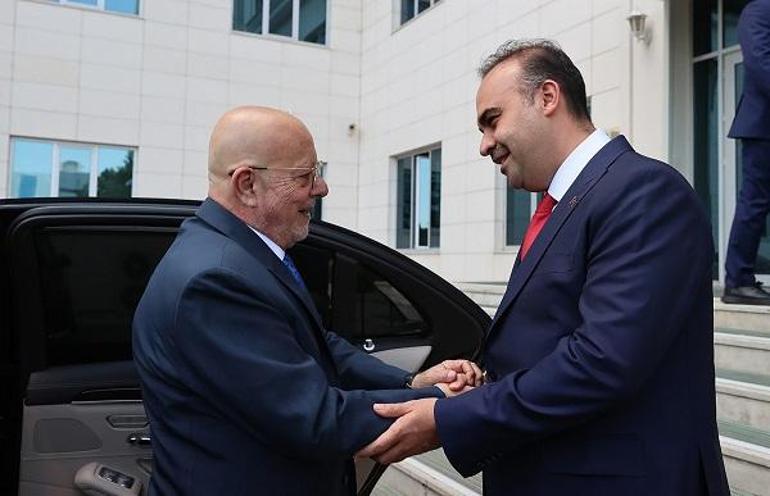 Bakan Kacır, Suriyeli mevkidaşı ile bir araya geldi